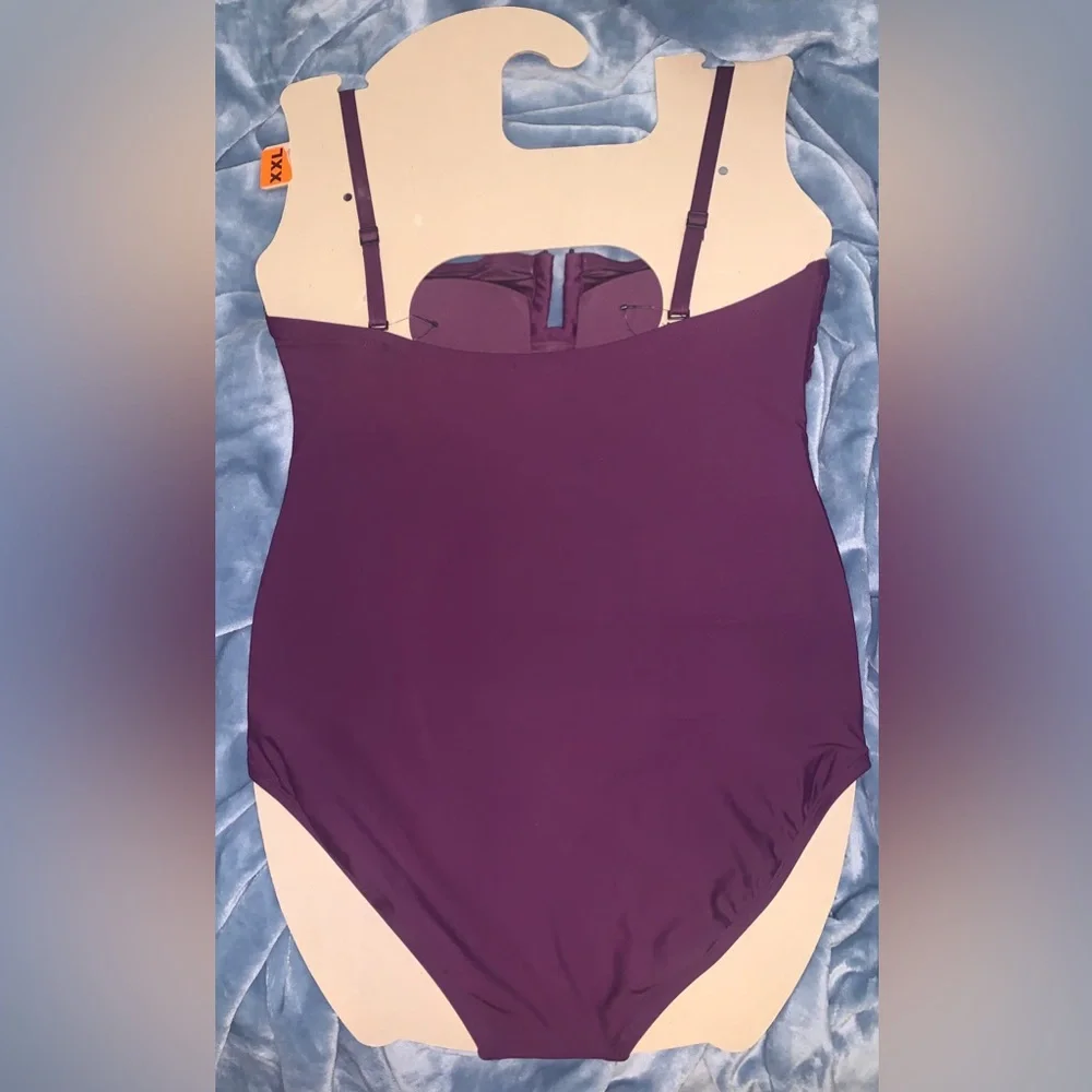 DKNY BATHINGSUIT - Picture 3 of 3
